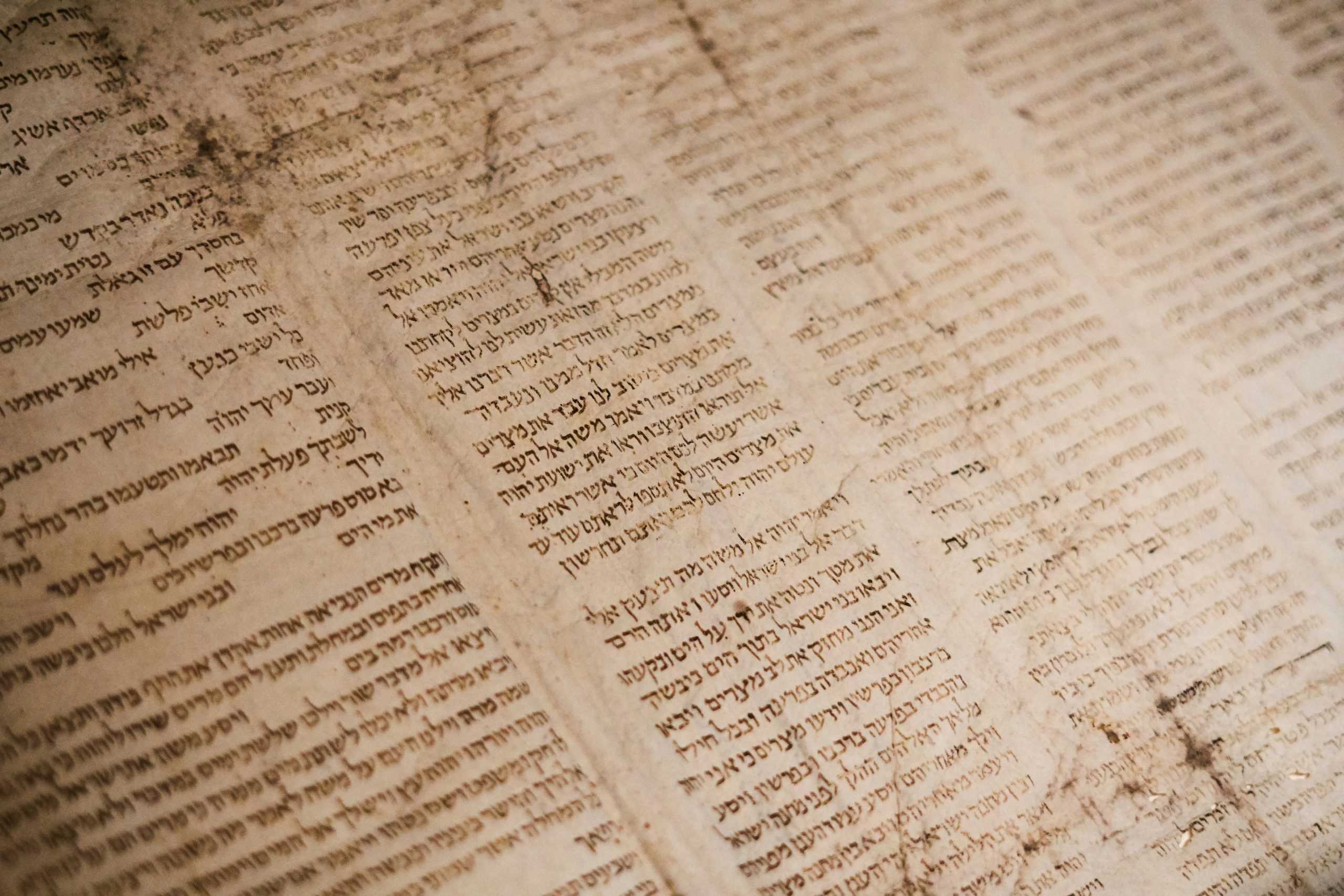 סוד הקשר בין חוקי חמורבי לתורת ישראל